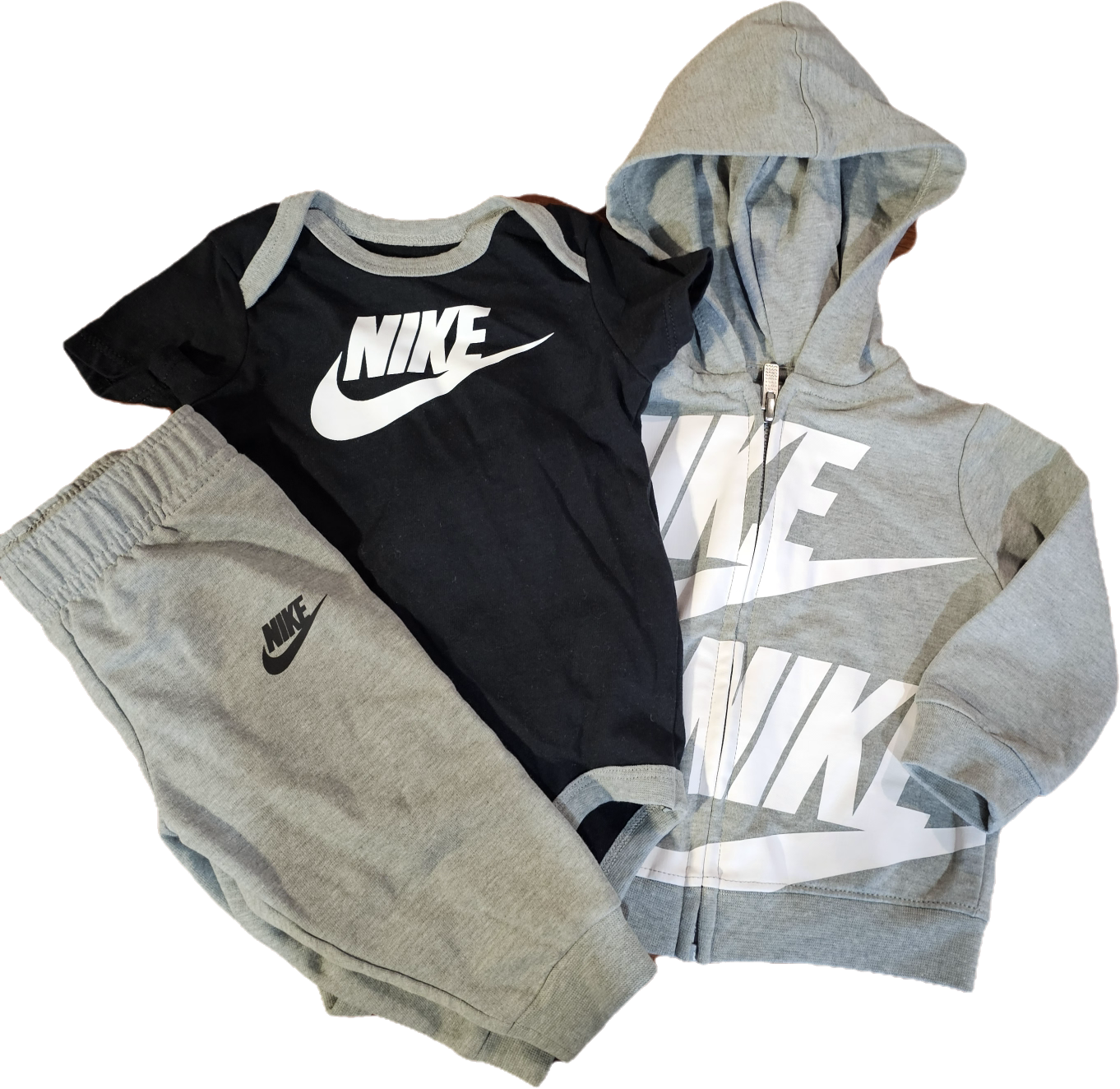Nike 3 Piece Set 6mth $12.00