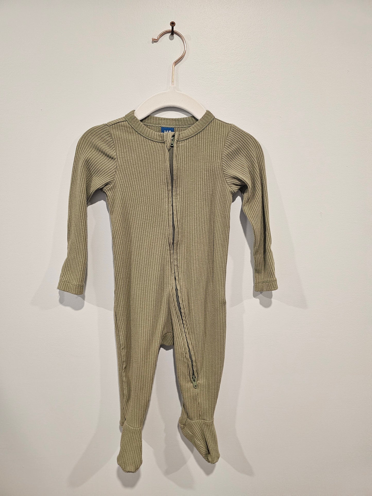 Green Old Navy Sleeper 3-6m