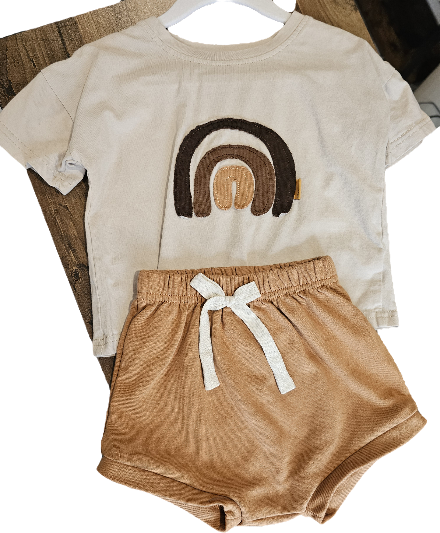 Unknown Two Piece Rainbow Shirt and Shorts 12-18m