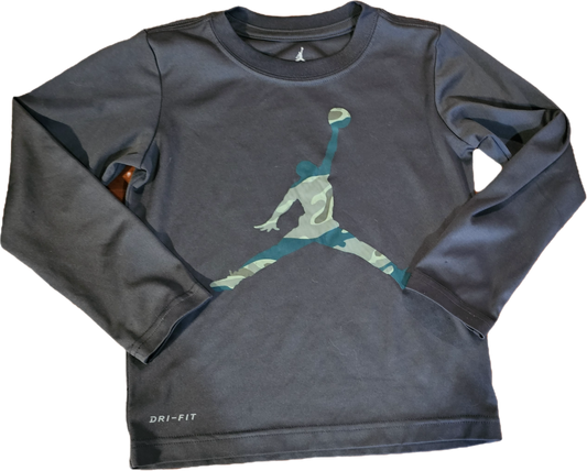 Nike Shirt 3-4yrs $7