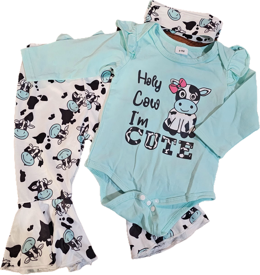 Unknown Three Piece 6-9m $6.00